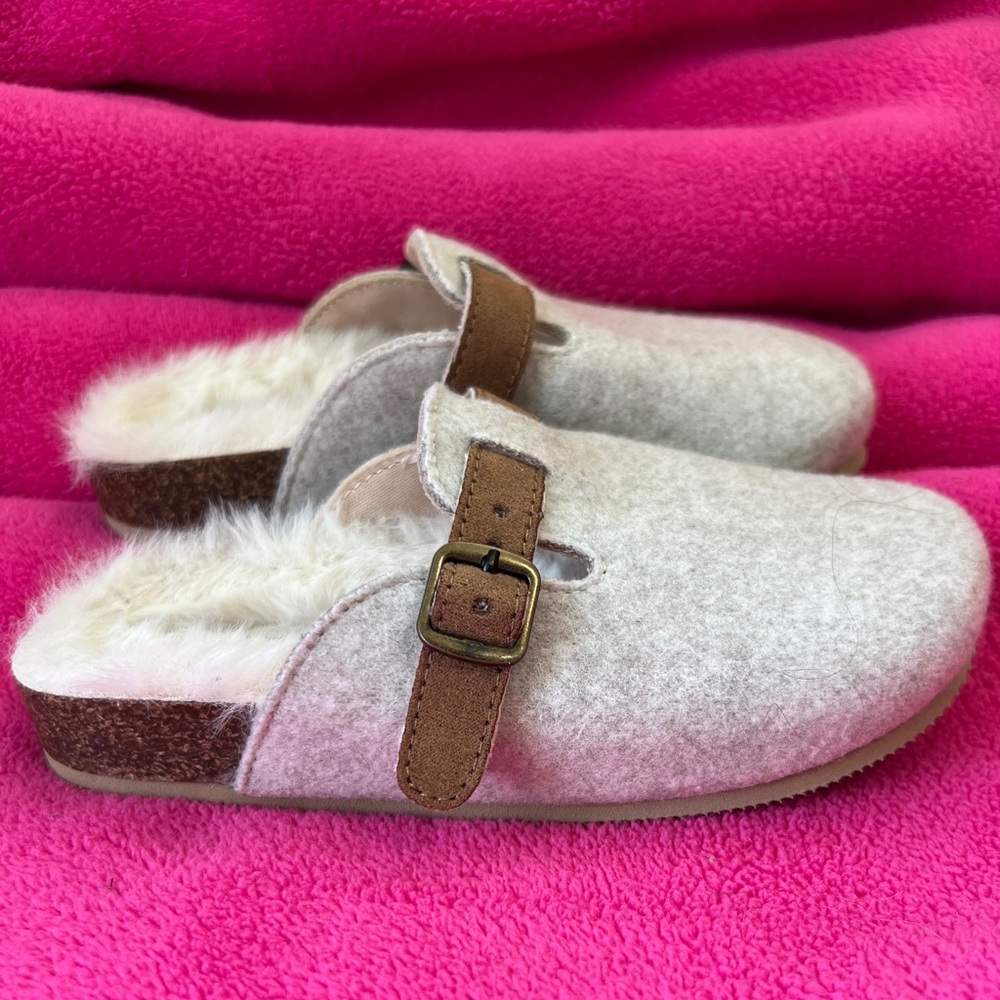 Brand New Sz 13 Kelly & Katie Colleen Clogs